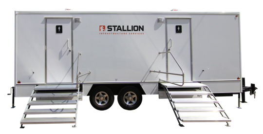 stallion 10-stalll restroom trailer